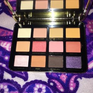 Too Faced White Peach Eyeshadow Palette